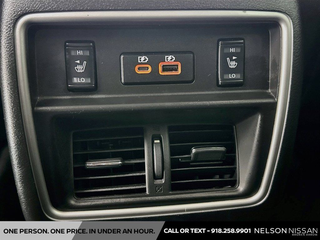 Used 2020 Nissan Murano SL w/ Moonroof Package FWD image 27