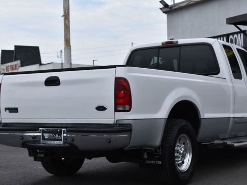 Used 2001 Ford F250 Lariat image 9