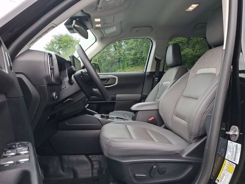Used 2025 Ford Bronco Sport Badlands AWD/4WD image 13