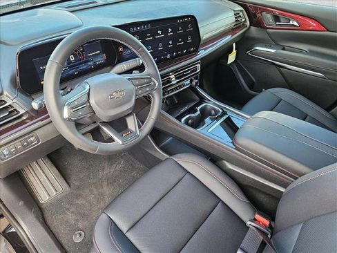 New 2026 Chevrolet Traverse Z71 w/ Driver Confidence Package AWD/4WD image 3