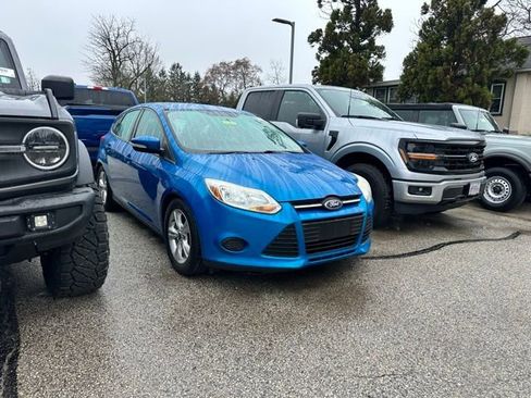 Used 2014 Ford Focus SE w/ SE Winter Package image 1