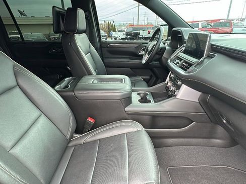 Certified 2023 GMC Yukon XL SLT w/ SLT Luxury Package image 15