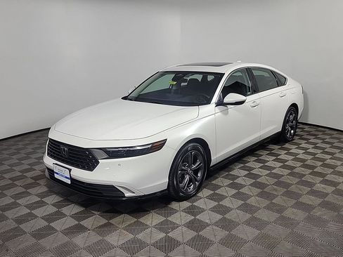 Used 2025 Honda Accord EX-L image 12