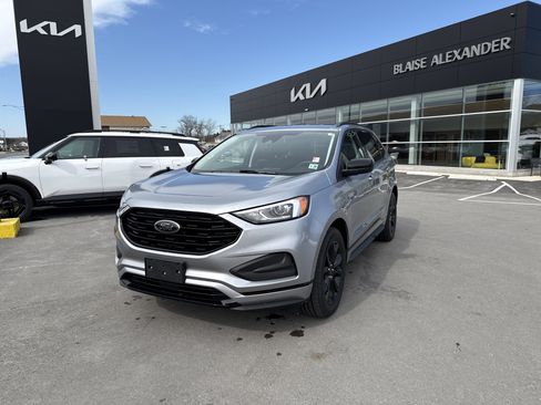 Used 2022 Ford Edge SE w/ Black Appearance Package image 8