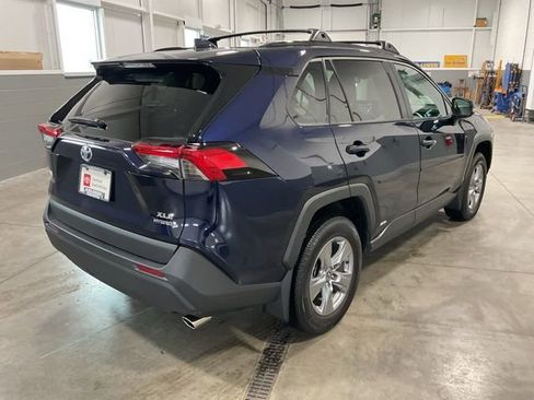 Used 2022 Toyota RAV4 XLE w/ Convenience Package AWD/4WD image 6