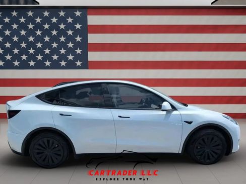 Used 2022 Tesla Model Y Long Range AWD/4WD image 8