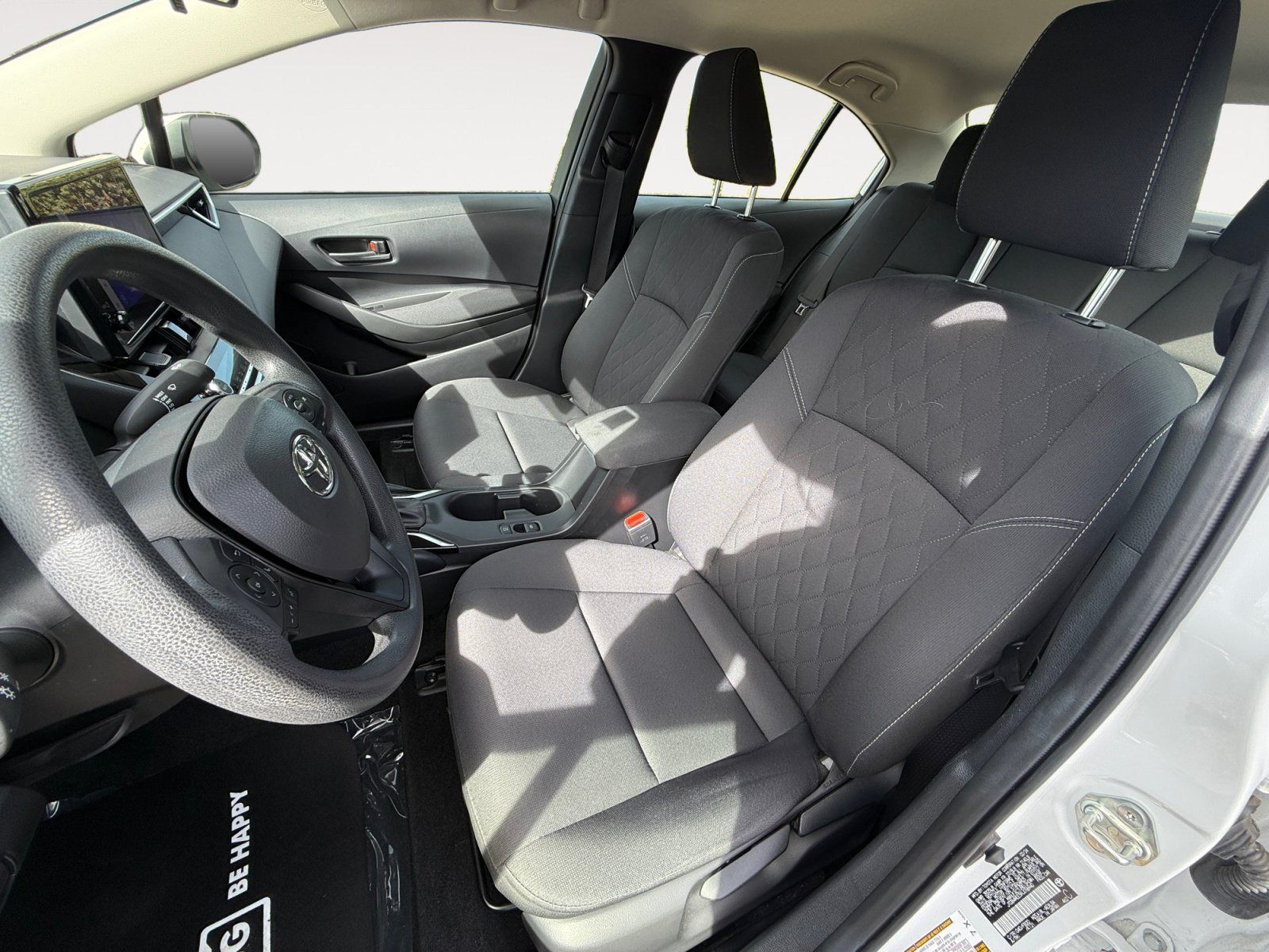 Used 2024 Toyota Corolla LE w/ LE Convenience Package FWD image 10