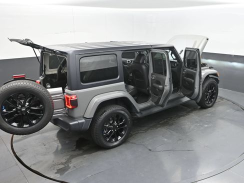Used 2023 Jeep Wrangler Unlimited Sahara AWD/4WD image 45