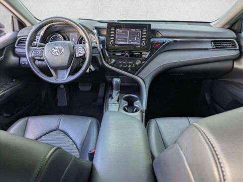 Used 2022 Toyota Camry SE image 17