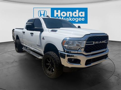 Used 2024 RAM 2500 Big Horn w/ Off Road Package AWD/4WD image 3
