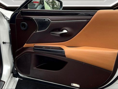 Used 2021 Lexus ES 250 w/ Luxury Package image 19