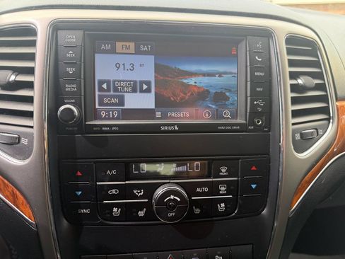 Used 2011 Jeep Grand Cherokee Overland AWD/4WD image 20
