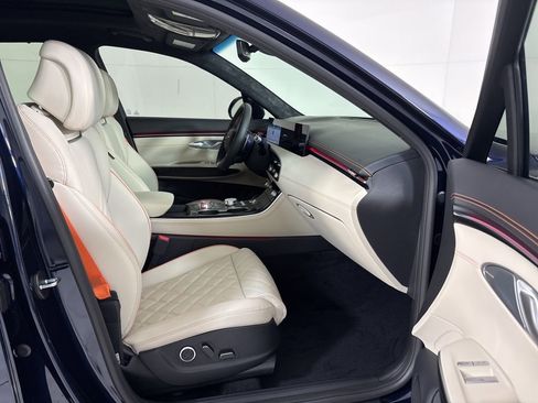 New 2026 Genesis GV70 3.5T Sport Prestige AWD/4WD image 11