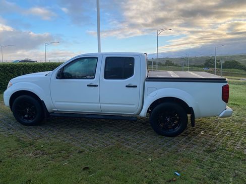 Used 2020 Nissan Frontier SV w/ Midnight Edition Floor Mats image 22