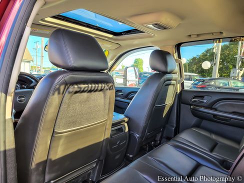 Used 2013 GMC Sierra 2500 Denali w/ Suspension Package, Off-Road image 11