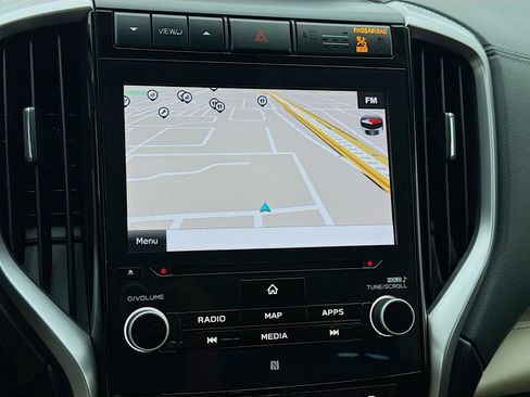 Used 2022 Subaru Ascent Touring AWD/4WD image 9