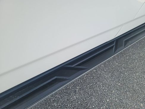 Used 2023 Chevrolet Suburban Premier w/ Advanced Technology Package image 9