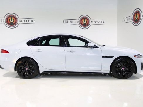 Used 2021 Jaguar XF R-Dynamic SE image 33