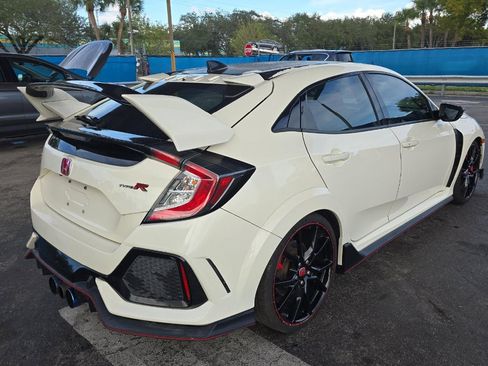Used 2017 Honda Civic Type R image 13