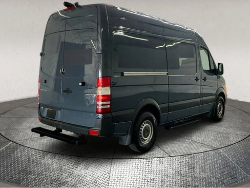 Used 2018 Mercedes-Benz Sprinter 2500 image 7