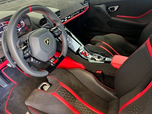 Used 2024 Lamborghini Huracan Tecnica RWD image 14