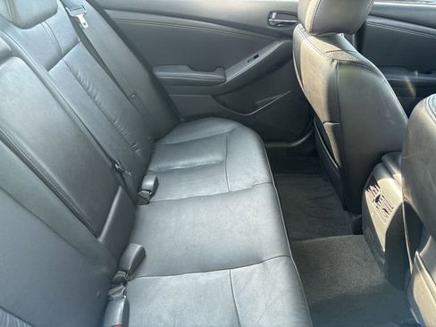 Used 2011 Nissan Altima 3.5 SR w/ 3.5SR Premium Pkg image 8