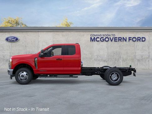 New 2026 Ford F350 XL w/ XL Chrome Package image 4