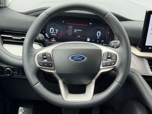New 2025 Ford Explorer Active image 7