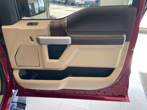 Used 2019 Ford F150 Lariat w/ Equipment Group 501A Mid image 29