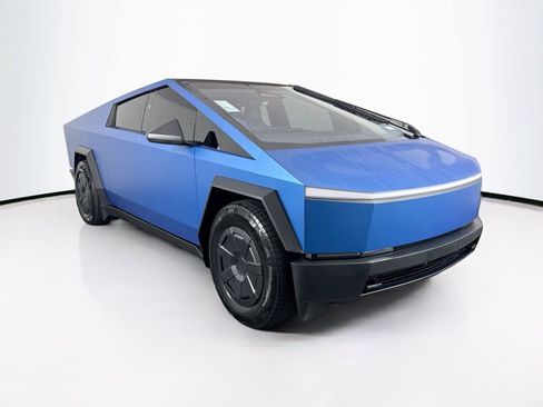 Used 2024 Tesla Cybertruck AWD Crew Cab image 10