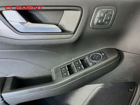 Used 2022 Ford Escape Titanium AWD/4WD image 25