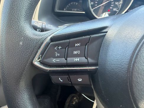 Used 2018 MAZDA MAZDA3 Sport FWD image 13