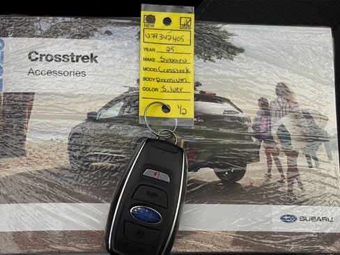 Used 2025 Subaru Crosstrek 2.5i Premium AWD/4WD image 35