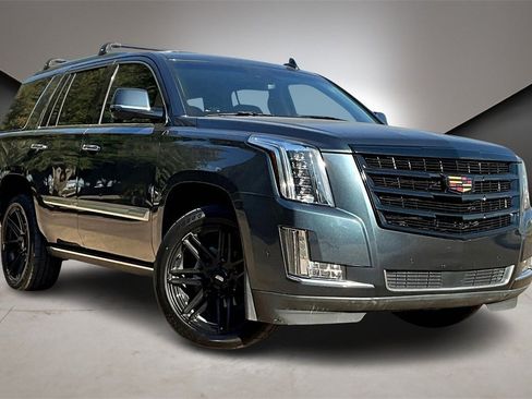 Used 2019 Cadillac Escalade Premium Luxury image 2