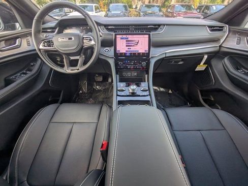 New 2025 Jeep Grand Cherokee L Overland w/ Advanced Protech Group III image 13