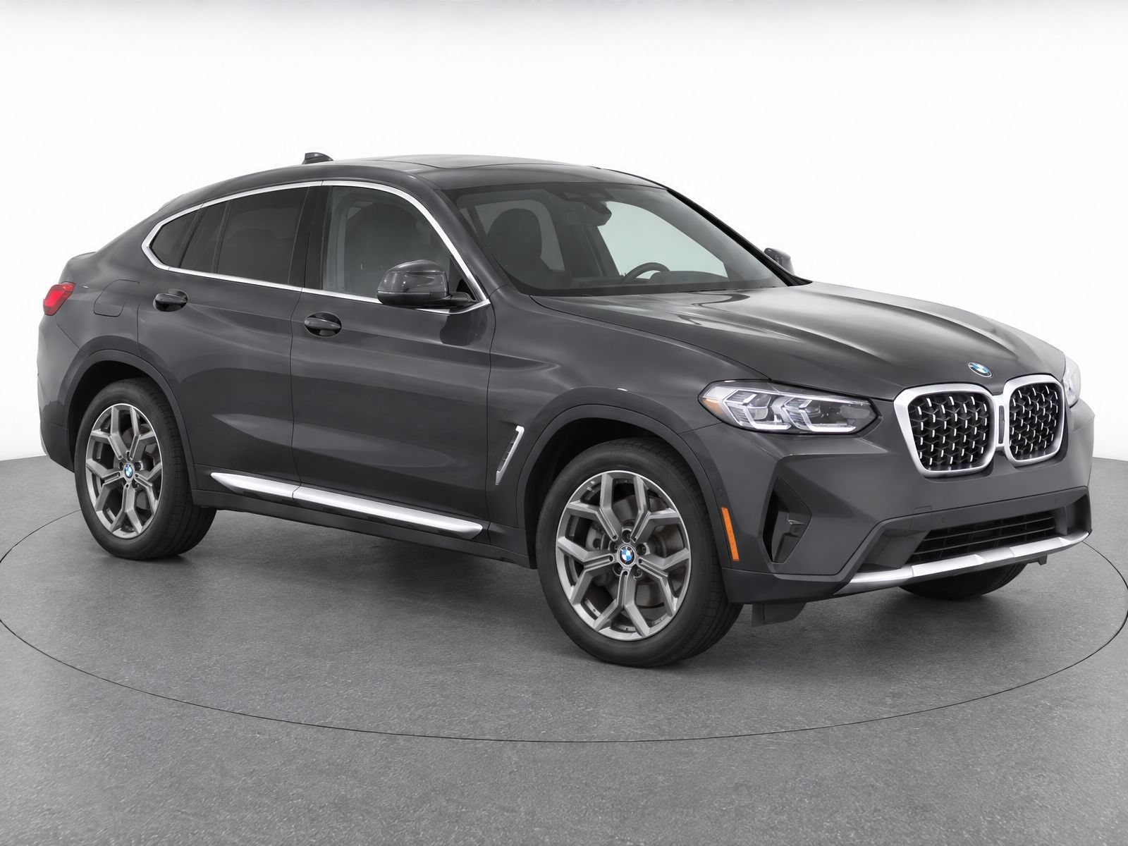 Certified 2025 BMW X4 xDrive30i AWD/4WD image 1