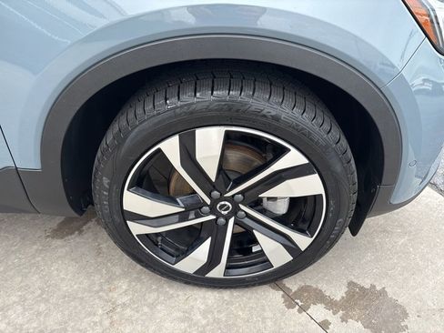 Certified 2023 Volvo XC40 B5 Plus w/ Driver Assist Package AWD/4WD image 14