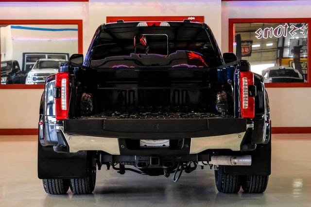 Used 2023 Ford F350 Lariat w/ Lariat Ultimate Package AWD/4WD image 9