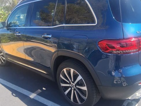 Used 2022 Mercedes-Benz GLB 250 image 3