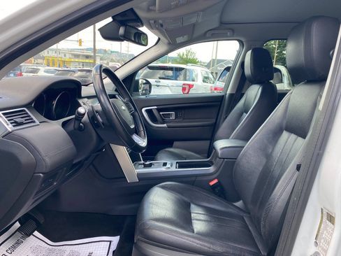 Used 2017 Land Rover Discovery Sport HSE AWD/4WD image 9