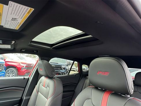 New 2026 Chevrolet Trax RS w/ Sunroof Package image 16
