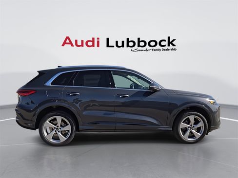 Used 2025 Audi Q5 Premium Plus w/ Premium Plus image 9