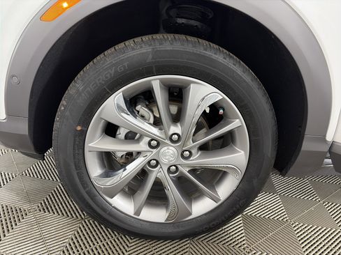 Used 2022 Buick Encore GX Essence w/ Advanced Technology Package image 13