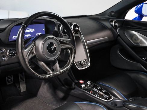 Used 2020 McLaren GT image 38