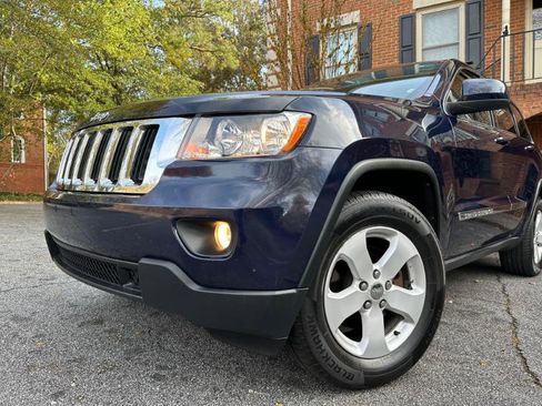 Used 2013 Jeep Grand Cherokee Laredo image 2