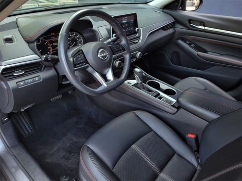 Used 2023 Nissan Altima 2.5 SR image 10
