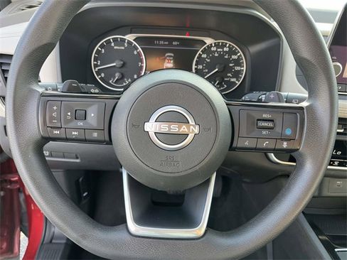 Used 2023 Nissan Rogue SV image 19