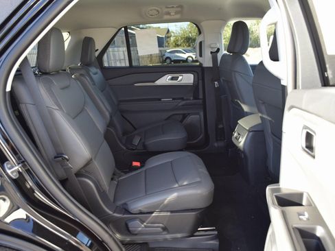 New 2026 Ford Explorer Active w/ Active Comfort Package image 24