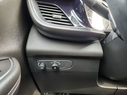 Used 2023 Buick Envision Essence w/ Sport Touring Package image 22