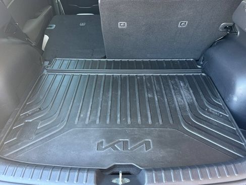 Used 2023 Kia Niro EX Touring FWD image 14